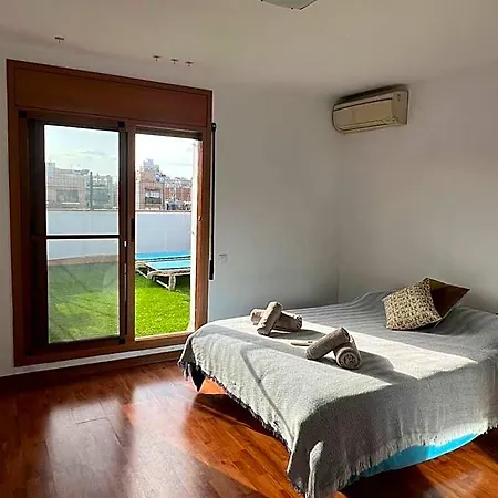 Private Double In A Shared Penthouse With Patios * Alella