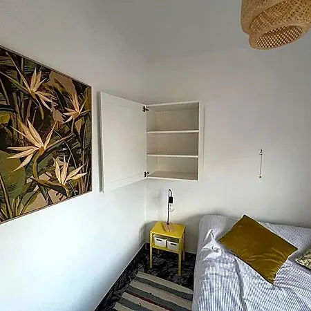 Private Double In A Shared Penthouse With Patios Auberge de jeunesse Alella