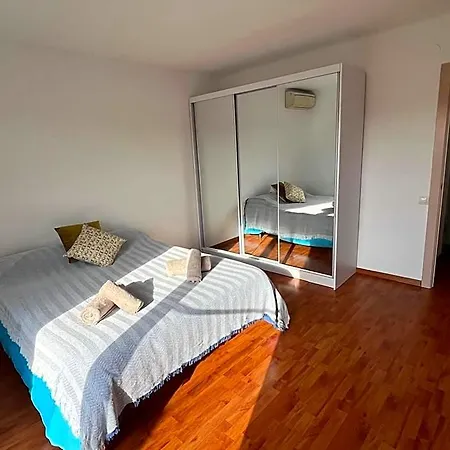 Private Double In A Shared Penthouse With Patios Auberge de jeunesse *